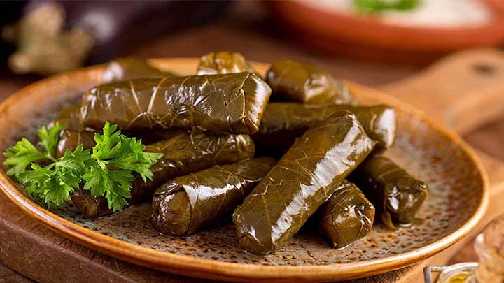 طرز تهیه دلمه برگ مو