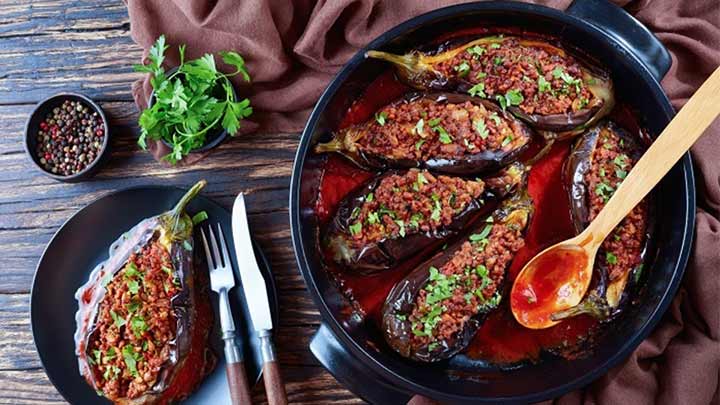 طرز تهیه بادمجان شکم پر