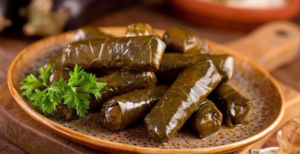 طرز تهیه دلمه برگ مو