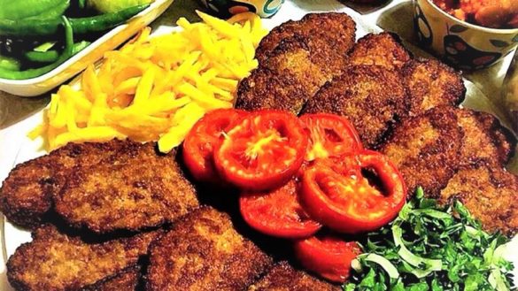 طرز تهیه کتلت با گوشت و سیب زمینی