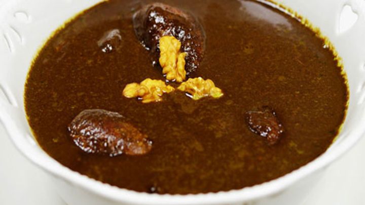 نکات و طرز تهیه خورش فسنجان با بادام زمینی