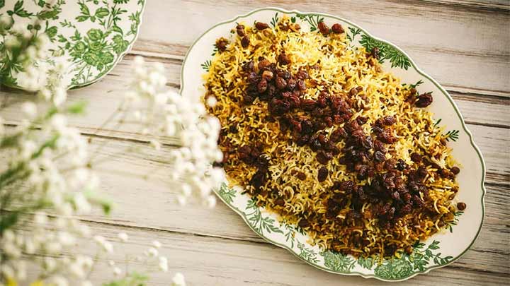 طرز تهیه پیاز داغ عدس پلو نذری