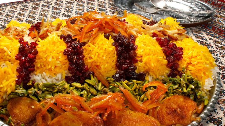 طرز تهیه زغال اخته پلو برای ناهار