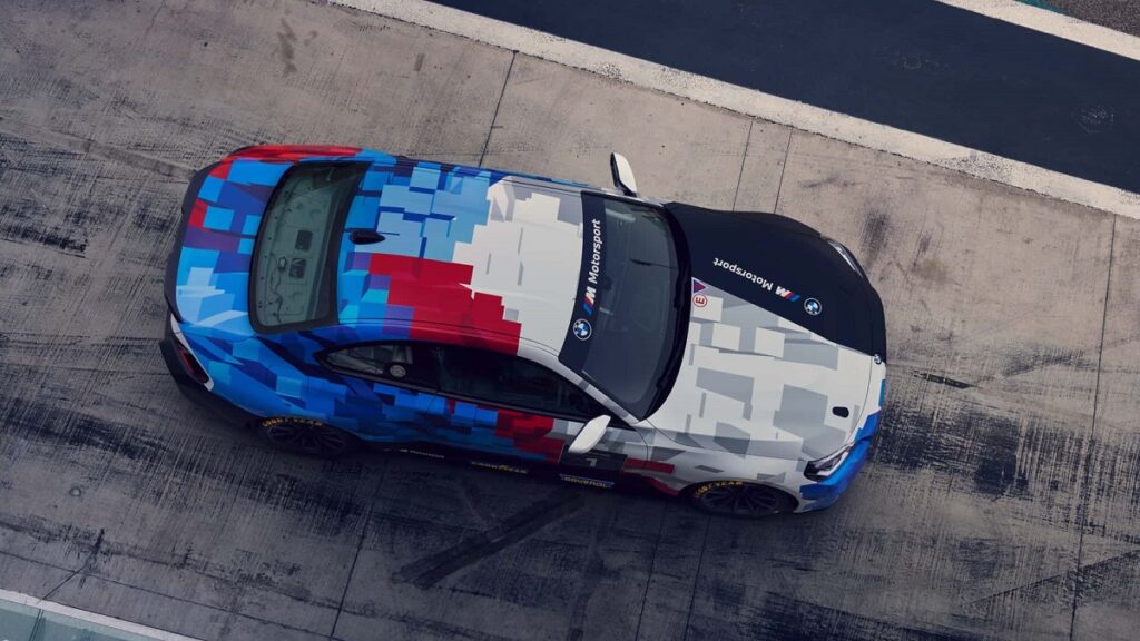 ماشین جدید مسابقه BMW M2 با موتور چهار سیلندر معرفی شد 3 BMW ماشین مسابقه مسابقه BMW جدید را با قیمت 2 یورو (2 دلار) معرفی کرد.