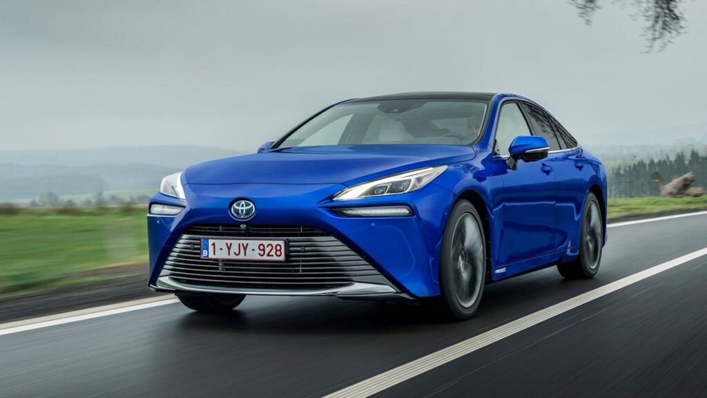 Toyota Mirai با قیمت Hybrid Corolla فروخته می شود 2 2025 Toyota Mirai با قیمت یک هیبرید کرولا فروخته می شود