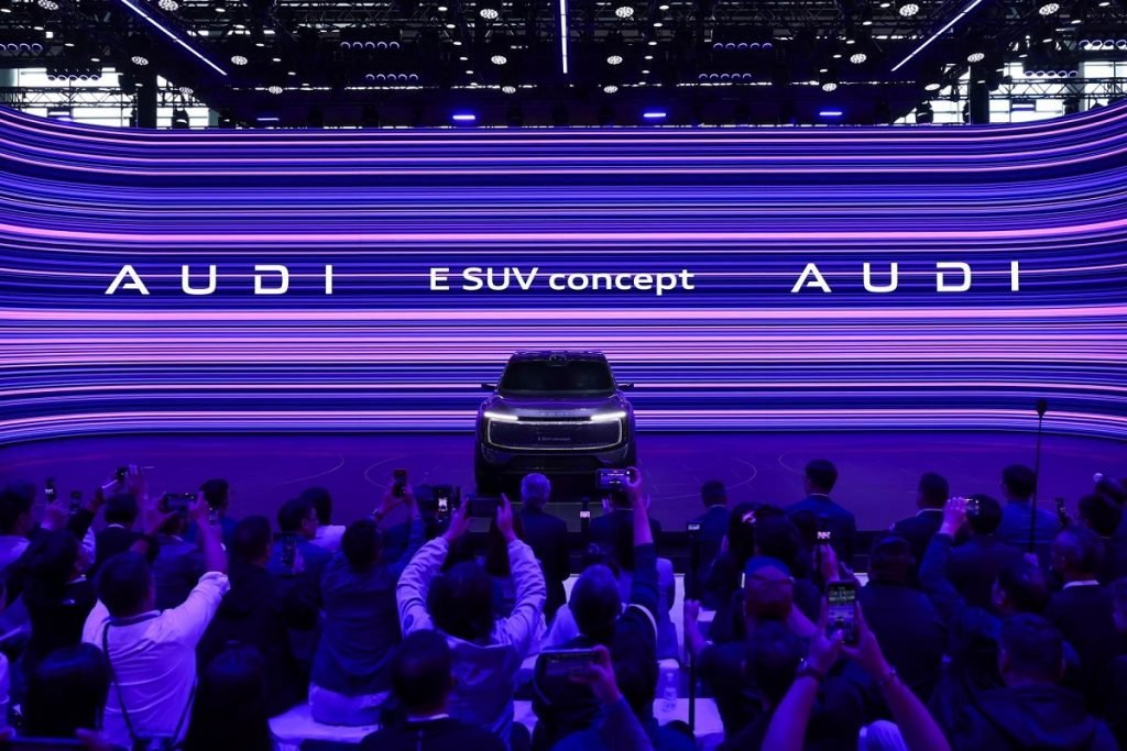 آئودی با SUV الکتریکی AUDI E SUV وارد بازار چین شد 7 AUDI E SUV