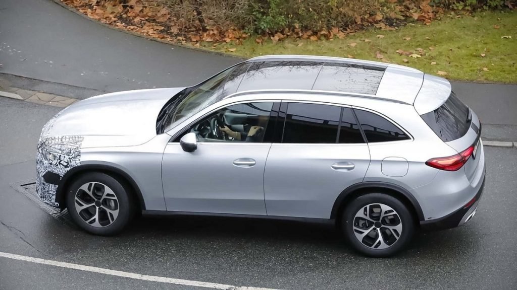 مرسدس GLC فیس لیفت شده برای اولین بار با طراحی جدید رویت شد 7 مرسدس GLC